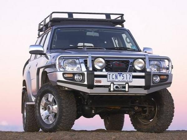 Передний бампер ARB Deluxe 3417300 для Nissan Patrol GU Y61 с 2004-