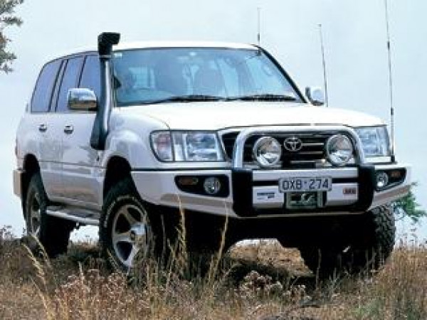Передний бампер ARB Sahara 3913140 для Toyota Land Cruiser 100 1997-2002